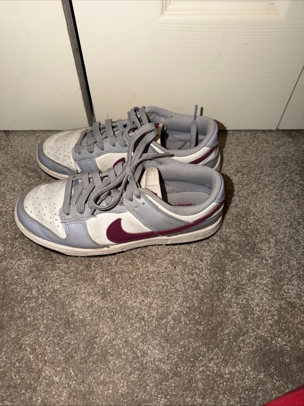 Nike Dunk Low in White, Light Grey & Maroon Accents sz 7 - Picture 4 of 6